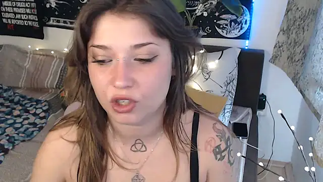 AlienforTwenty online show from 03/22/26, 09:34