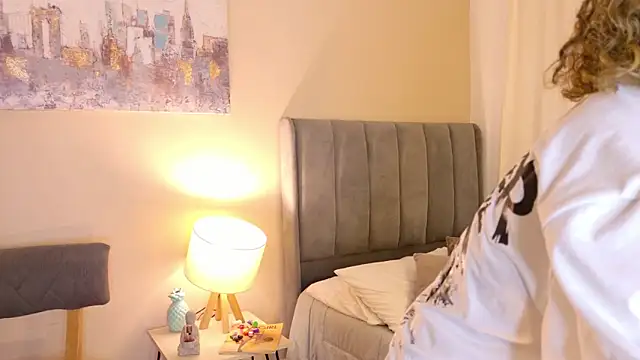 Grecia Miller  online show from 02/18/26, 07:43