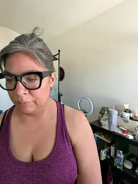 Snapshot of BettyWhispers chatting on 02/24/26, 03:21 BettyWhispers online show from 02/24/26, 03:21