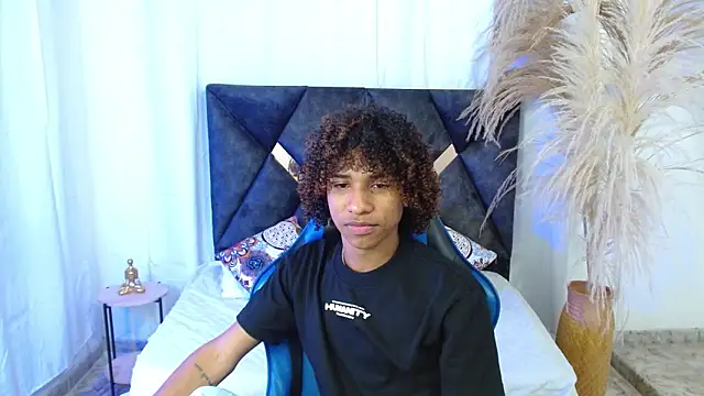 angelll18  online show from 01/17/26, 08:45