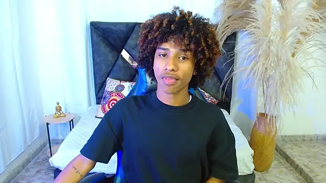 angelll18  online show from 02/11/26, 08:36