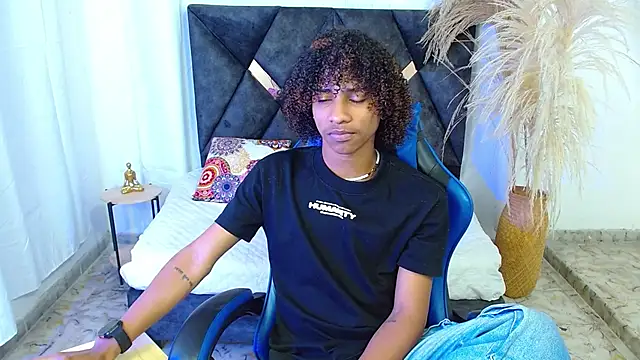 angelll18  online show from 02/23/26, 08:50