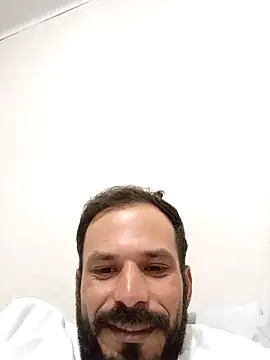 Snapshot of Dionaatanm chatting on 12/15/25, 03:22 Dionaatanm online show from 12/15/25, 03:22