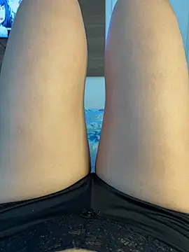 privsloirinha online show from 03/01/26, 04:31