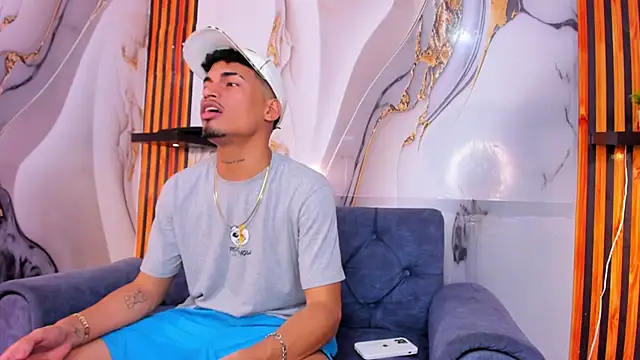 Snapshot of AresDAMM chatting on 12/13/25, 09:09 AresDAMM online show from 12/13/25, 09:09