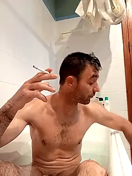 Snapshot of COCO8912 chatting on 12/15/25, 01:04 COCO8912 online show from 12/15/25, 01:04