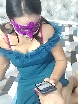 Snapshot of pihu_4 chatting on 12/17/25, 04:46 pihu 4 online show from 12/17/25, 04:46