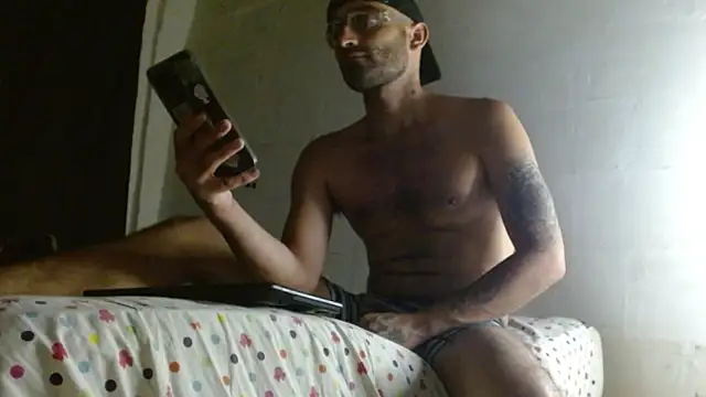 Snapshot of Alex_Flame_ chatting on 04/23/26, 03:52 Alex Flame online show from 04/23/26, 03:52