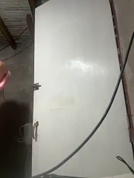 Snapshot of katycatarg chatting on 12/19/25, 12:17 katycatarg online show from 12/19/25, 12:17