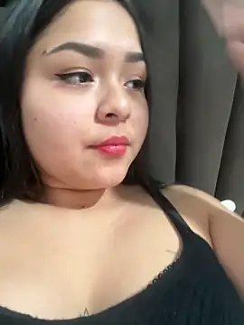 Snapshot of im-ange2 chatting on 12/16/25, 05:01 im-ange2 online show from 12/16/25, 05:01