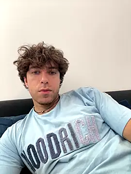 Snapshot of icyninesix chatting on 12/14/25, 08:09 icyninesix online show from 12/14/25, 08:09