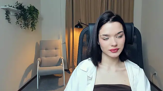 Snapshot of SantosOtis chatting on 12/14/25, 04:01 SantosOtis online show from 12/14/25, 04:01