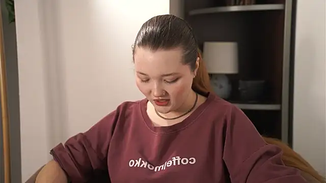 Snapshot of CarlitaWyler chatting on 12/18/25, 12:00 CarlitaWyler online show from 12/18/25, 12:00