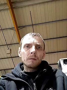 Snapshot of CrookedBunk3527 chatting on 01/07/26, 04:09 CrookedBunk3527 online show from 01/07/26, 04:09