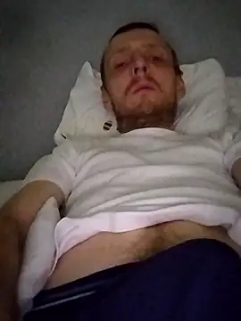 Snapshot of CrookedBunk3527 chatting on 01/08/26, 09:39 CrookedBunk3527 online show from 01/08/26, 09:39