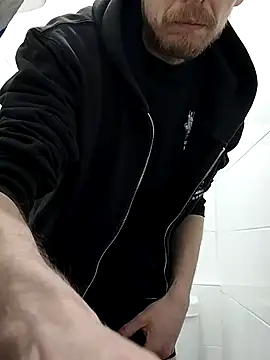 Snapshot of CrookedBunk3527 chatting on 03/11/26, 05:13 CrookedBunk3527 online show from 03/11/26, 05:13