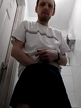 Snapshot of CrookedBunk3527 chatting on 04/03/26, 04:43 CrookedBunk3527 online show from 04/03/26, 04:43