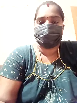 Snapshot of Tamil_Bhuvi69 chatting on 02/15/26, 01:02 Tamil Bhuvi69 online show from 02/15/26, 01:02