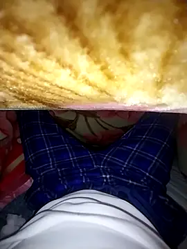Snapshot of UNziL2 chatting on 07/07/26, 10:25 UNziL2 online show from 07/07/26, 10:25