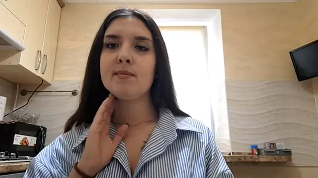 Snapshot of GeorgeannaHalsted chatting on 12/15/25, 11:03 GeorgeannaHalsted online show from 12/15/25, 11:03