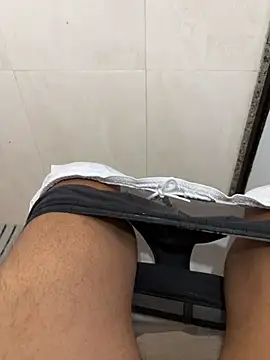 Snapshot of TheDarkDicknight chatting on 12/16/25, 05:56 TheDarkDicknight online show from 12/16/25, 05:56