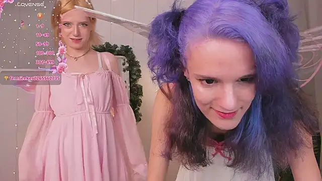 Snapshot of PrettyLadies_ chatting on 12/21/25, 07:59 PrettyLadies online show from 12/21/25, 07:59