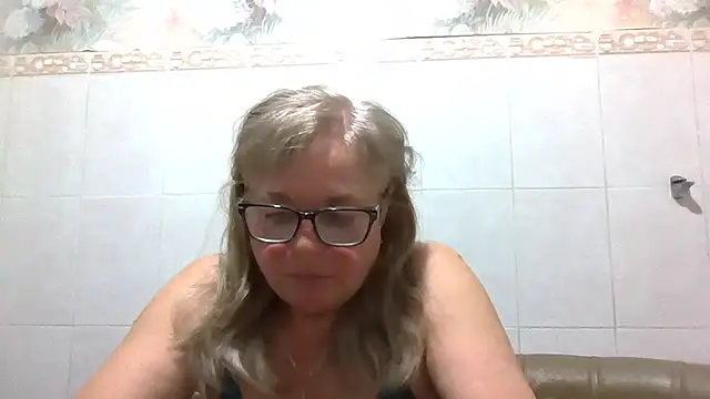 LinaLight88 online show from 04/15/26, 07:58