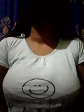 Snapshot of Queen-Tisha-Moni chatting on 12/21/25, 05:58 Queen-Tisha-Moni online show from 12/21/25, 05:58