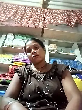 Snapshot of Shreya_pandit chatting on 04/18/26, 07:07 Shreya pandit online show from 04/18/26, 07:07