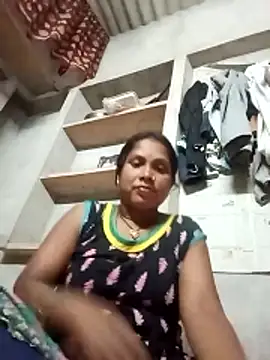 Snapshot of Shreya_pandit chatting on 04/21/26, 07:06 Shreya pandit online show from 04/21/26, 07:06