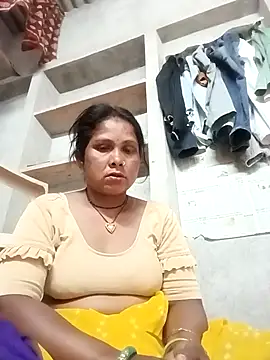 Snapshot of Shreya_pandit chatting on 04/24/26, 12:51 Shreya pandit online show from 04/24/26, 12:51