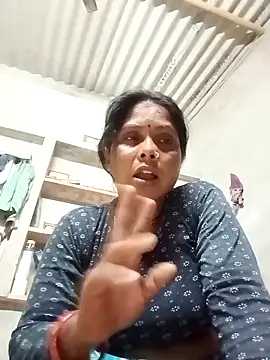 Snapshot of Shreya_pandit chatting on 04/25/26, 06:16 Shreya pandit online show from 04/25/26, 06:16