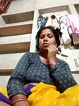 Snapshot of Shreya_pandit chatting on 05/08/26, 11:32 Shreya pandit online show from 05/08/26, 11:32