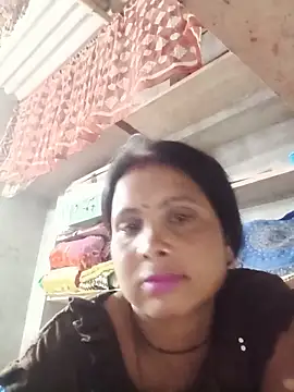Snapshot of Shreya_pandit chatting on 05/27/26, 05:21 Shreya pandit online show from 05/27/26, 05:21