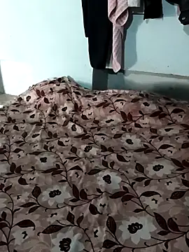 Snapshot of Pooja_Love143 chatting on 02/25/26, 06:23 Pooja Love143 online show from 02/25/26, 06:23