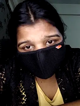 Snapshot of Mr_Mrs_Dark chatting on 12/14/25, 07:18 Mr Mrs Dark online show from 12/14/25, 07:18