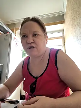 Snapshot of -Queen- chatting on 02/06/26, 10:29 -Queen- online show from 02/06/26, 10:29