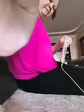 Snapshot of -Queen- chatting on 02/12/26, 12:22 -Queen- online show from 02/12/26, 12:22