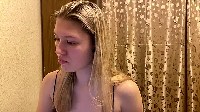 SkyeDavis online show from 12/22/25, 07:00