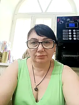 Snapshot of MariSwan222 chatting on 07/18/26, 11:36 MariSwan222 online show from 07/18/26, 11:36