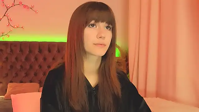 MilanaHotts online show from 06/04/26, 05:13