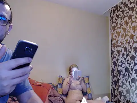 yunis32 online show from 01/28/25, 08:04