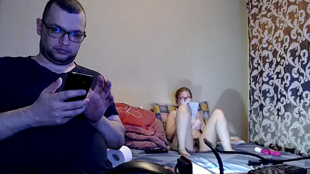 yunis32 online show from 02/25/25, 07:25