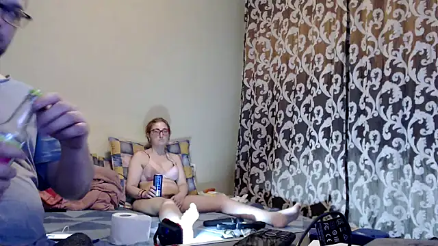 yunis32 online show from 02/28/25, 07:25