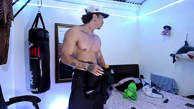 Bull  fit online show from 06/21/26, 06:05