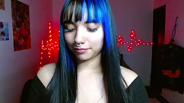 Snapshot of _Veronicaa_ chatting on 04/19/26, 05:40 Veronicaa online show from 04/19/26, 05:40