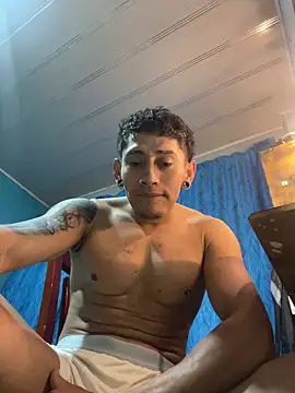 Snapshot of Cami-Red97 chatting on 12/15/25, 08:07 Cami-Red97 online show from 12/15/25, 08:07