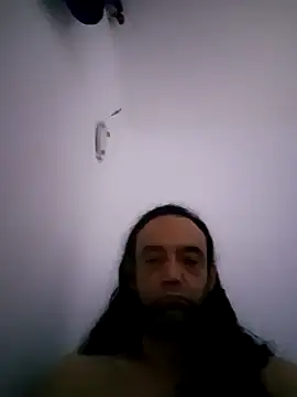 Snapshot of vladopen chatting on 12/17/25, 08:20 vladopen online show from 12/17/25, 08:20