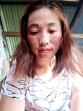 Snapshot of seacyre chatting on 05/13/26, 12:52 seacyre online show from 05/13/26, 12:52