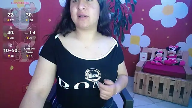 Snapshot of dollspicy chatting on 12/15/25, 12:53 dollspicy online show from 12/15/25, 12:53